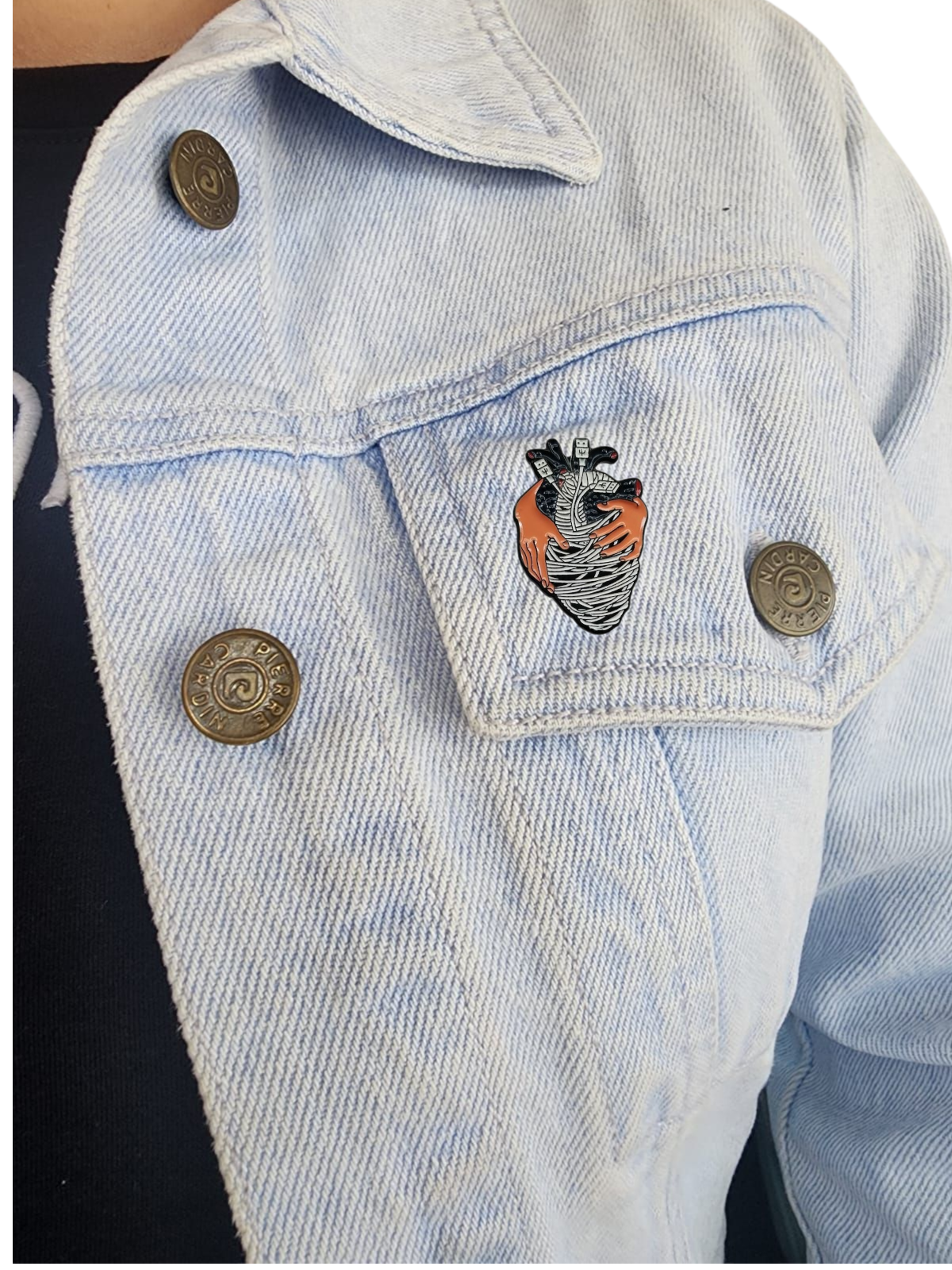 Pin corazon con cables