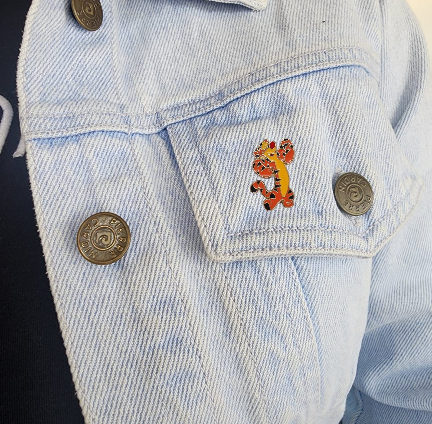 Pin tiger