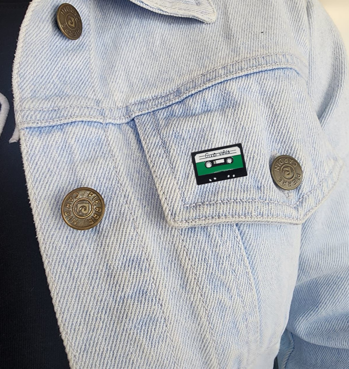 Pin cassette good vibes