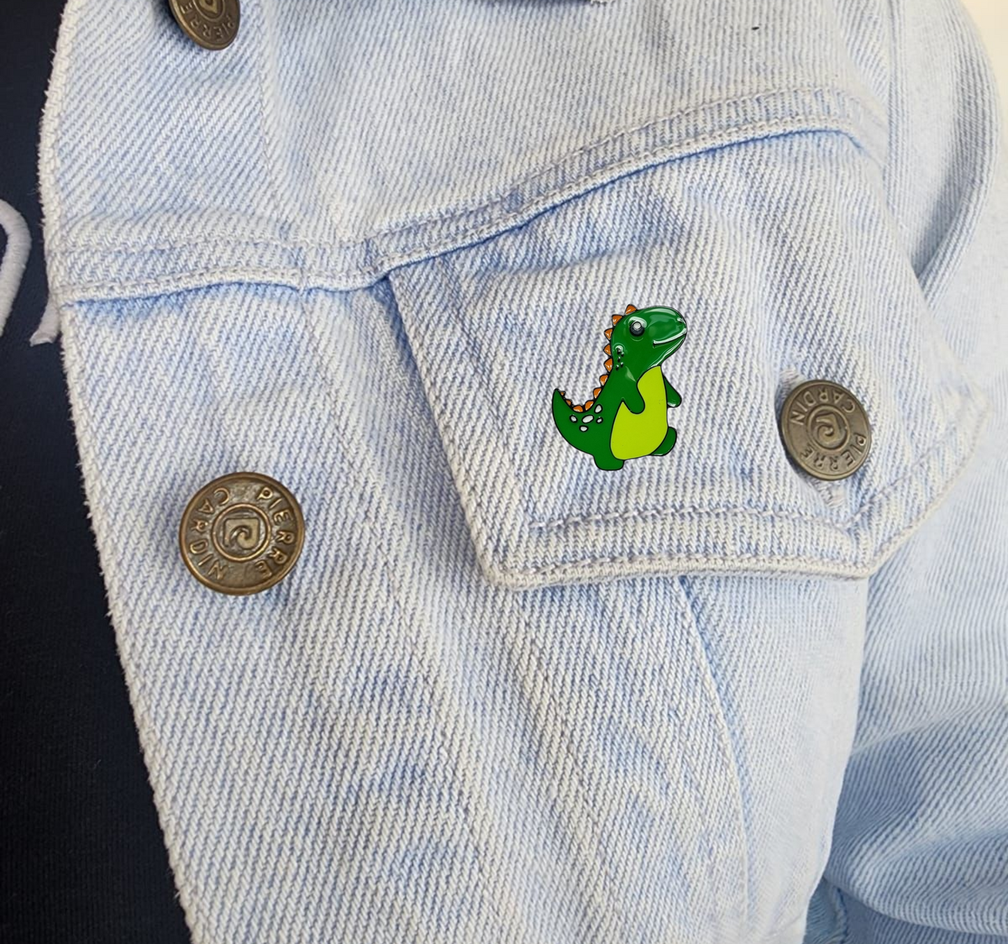 Pin Dinosaurio verde