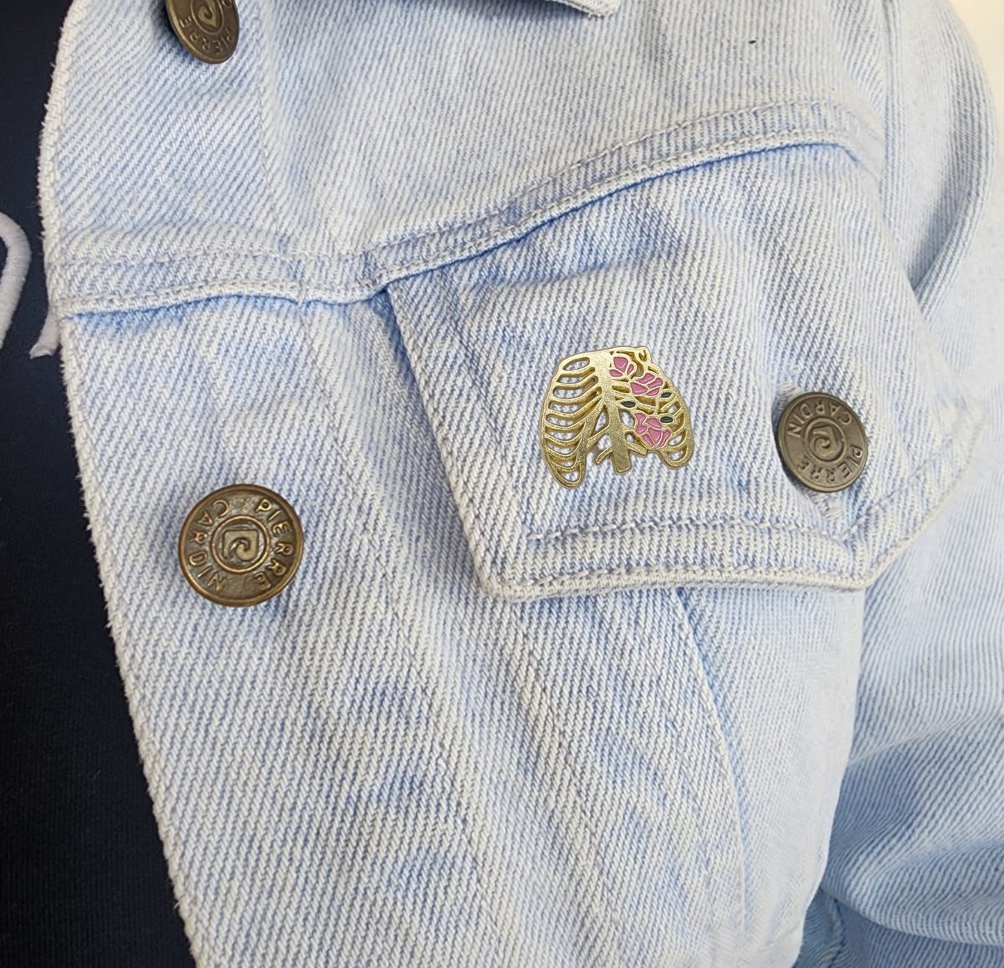 Pin costillas doradas