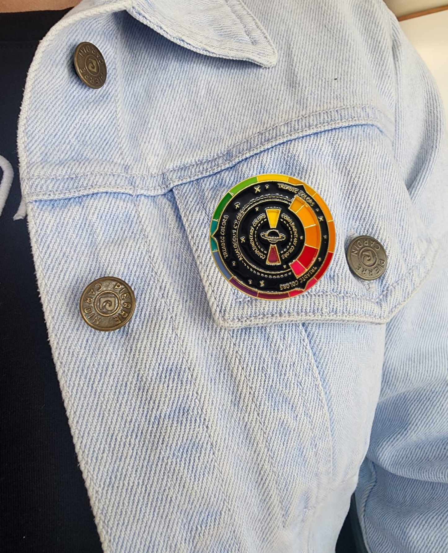 Pin ruleta planeta negro circulo cromatico