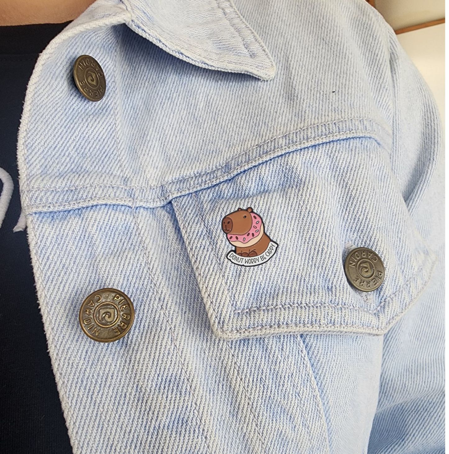 Pin Donut Worry be Capy