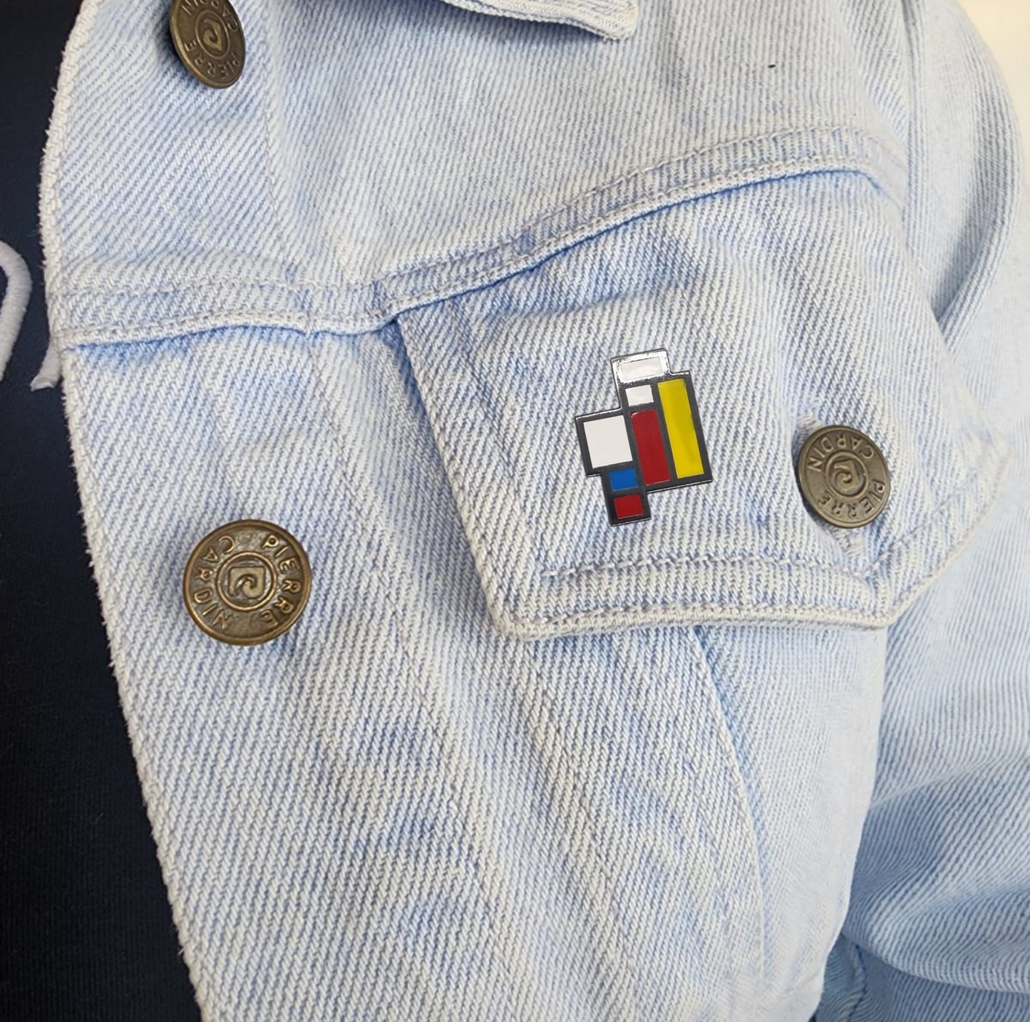Pin Mondrian