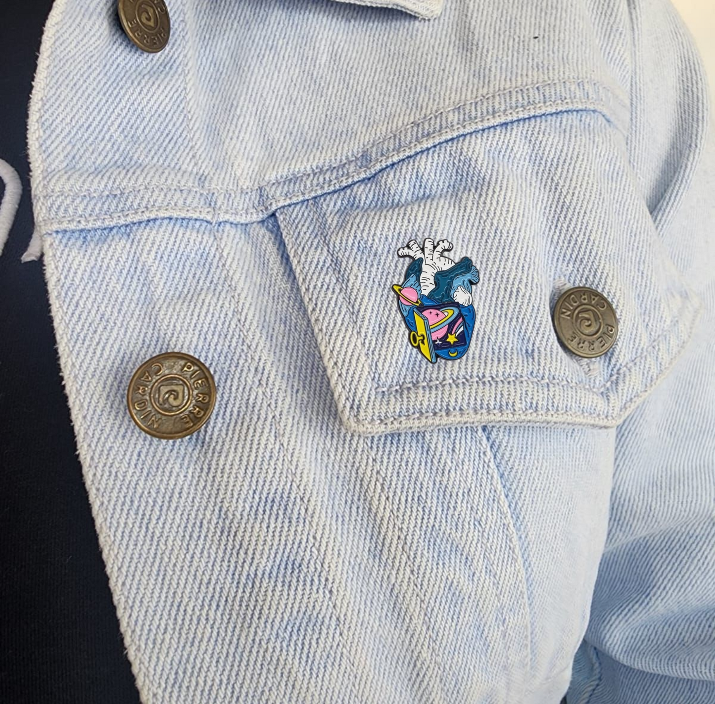 Pin corazon planetas