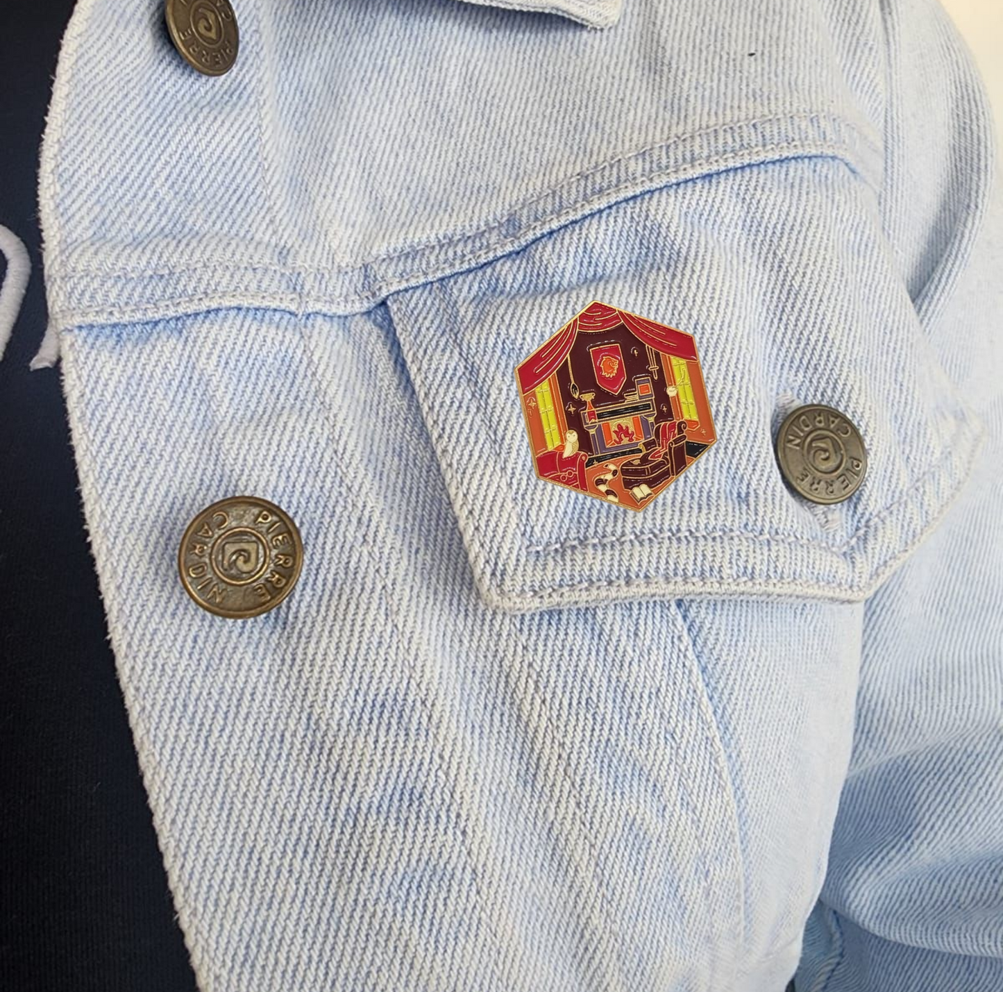 Pin sala común Gryffindor