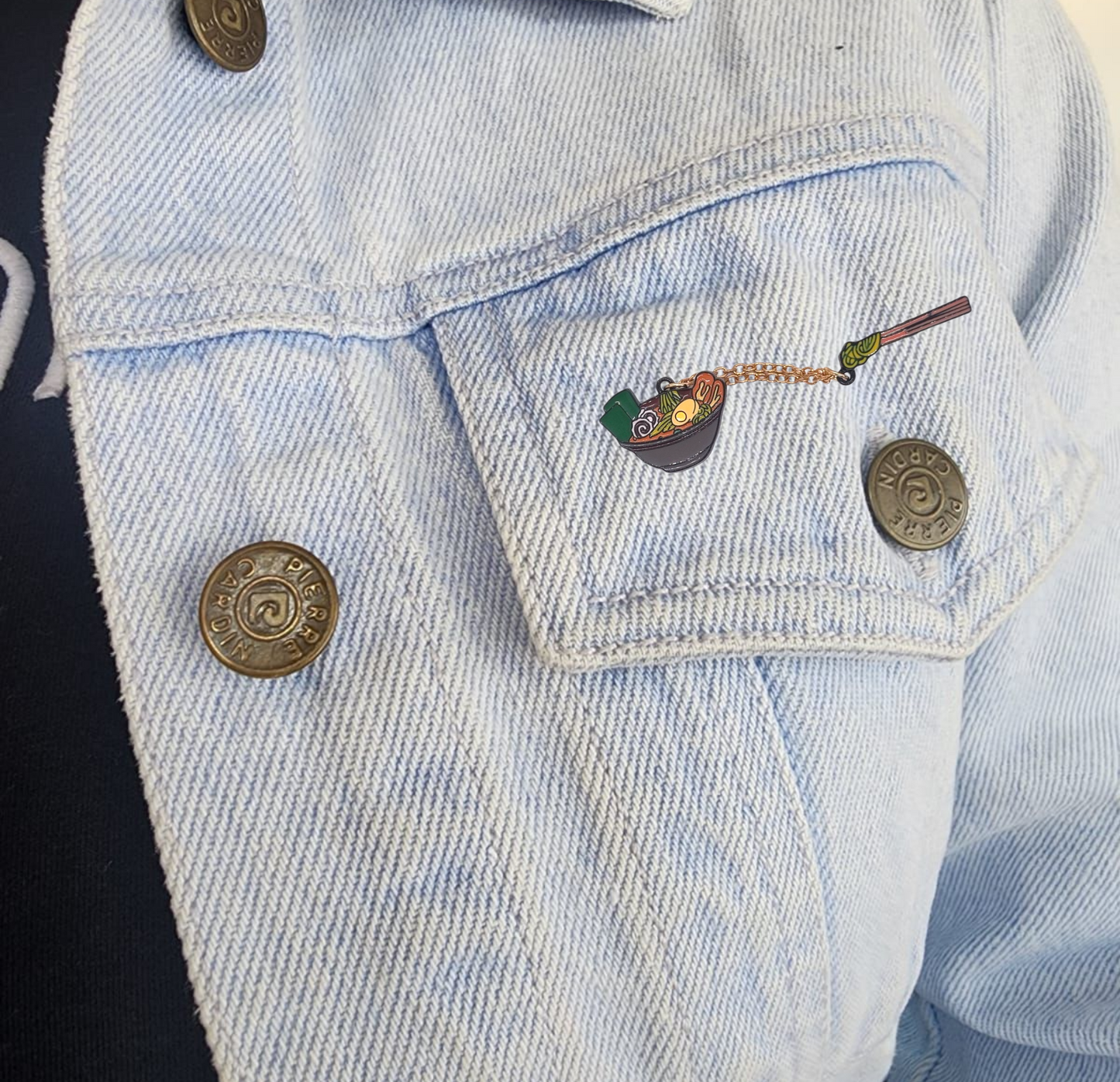 Pin ramen con palitos