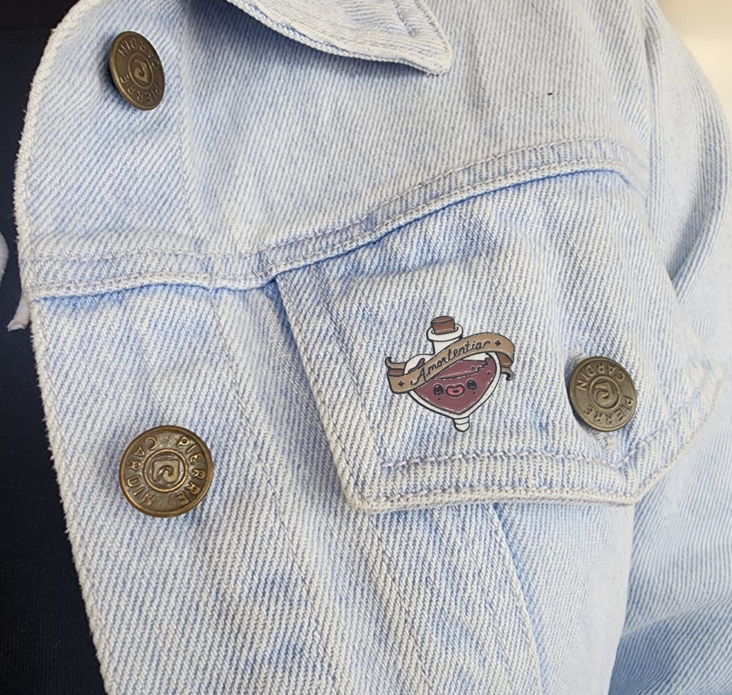 Pin posion amortentia